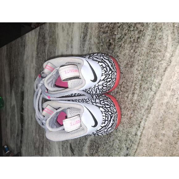 Nike Pink Elephant Foamposit sz 10
